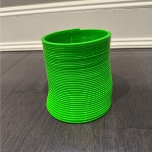 NWOT XL Slinky Vibrant Green Spring Toy for Kids Boys- Extends over a foot